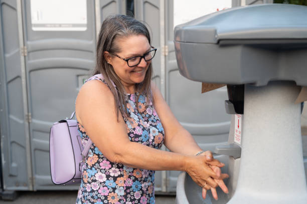 Porta potty delivery and setup in Oxnard, CA